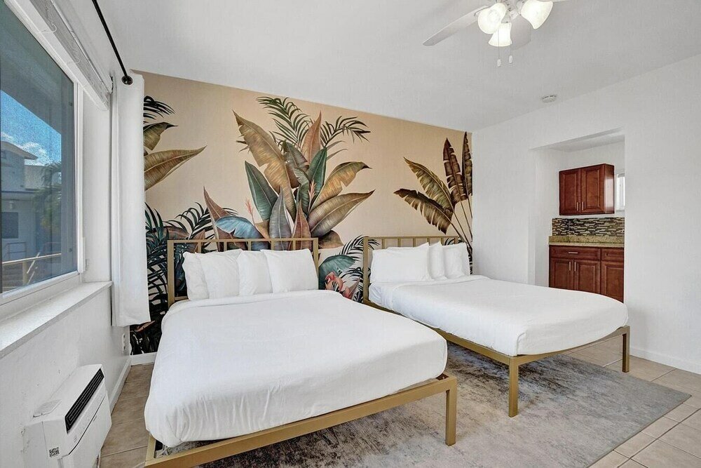 Фото Dania Beach Christmas Getaway Museums Pool