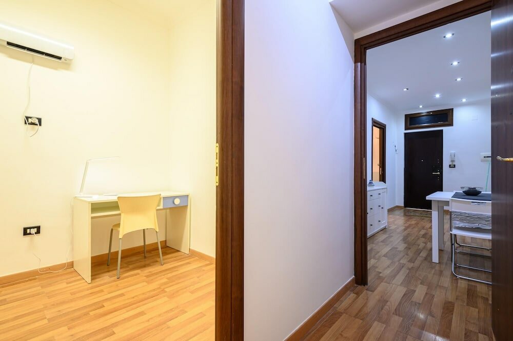 Фото Via Lanzieri 38 in Napoli