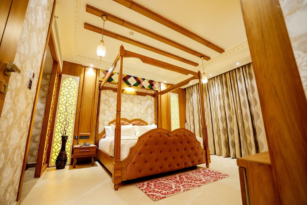 Фото Aj Grand Hotel