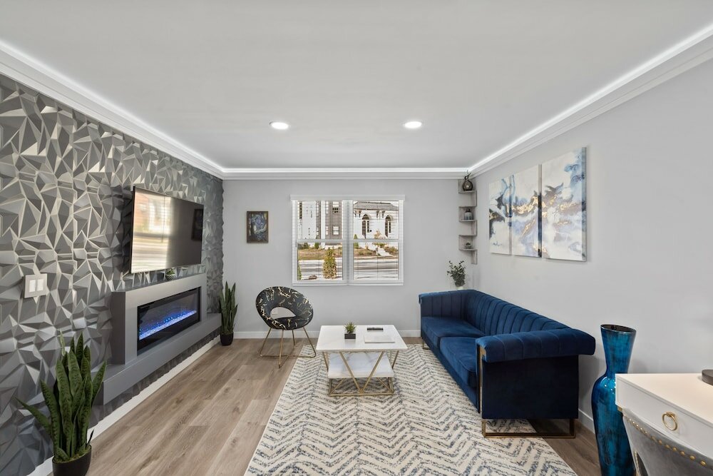 Фото Charlotte Spacious Home