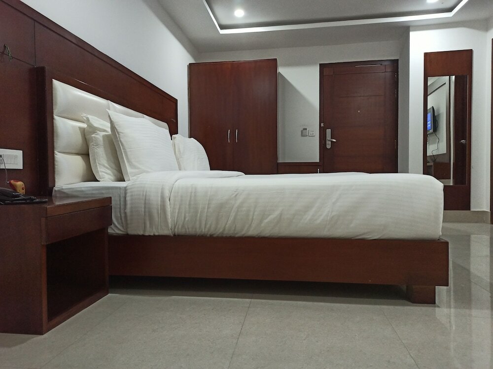 Фото Hotel Autumn Crocus - A Boutique Hotel