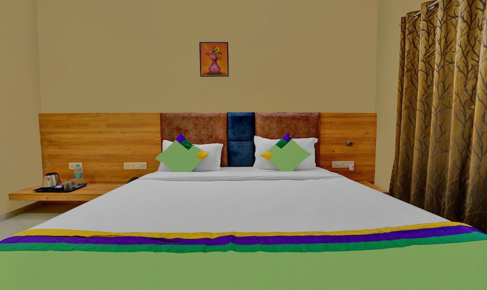 Фото Treebo Trend Iceberg