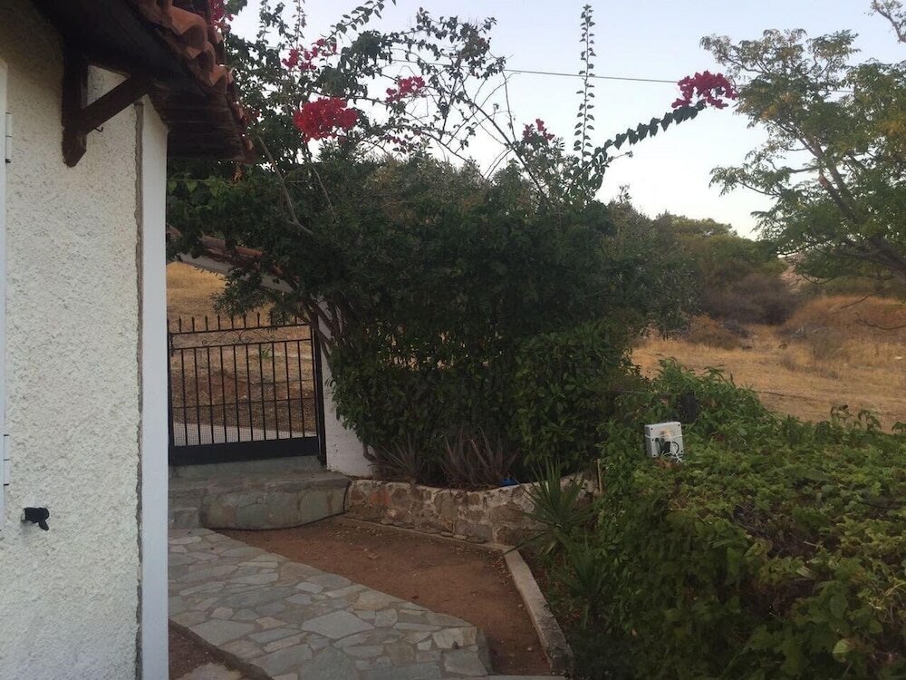 Фото Glamorous apartment with sea view