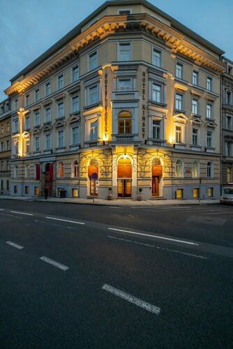 Гостиница Hotel Kinsky Fountain в Праге