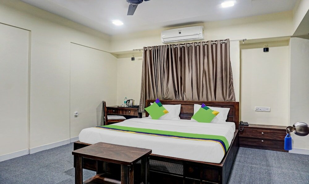 Фото Treebo Trend Tulip