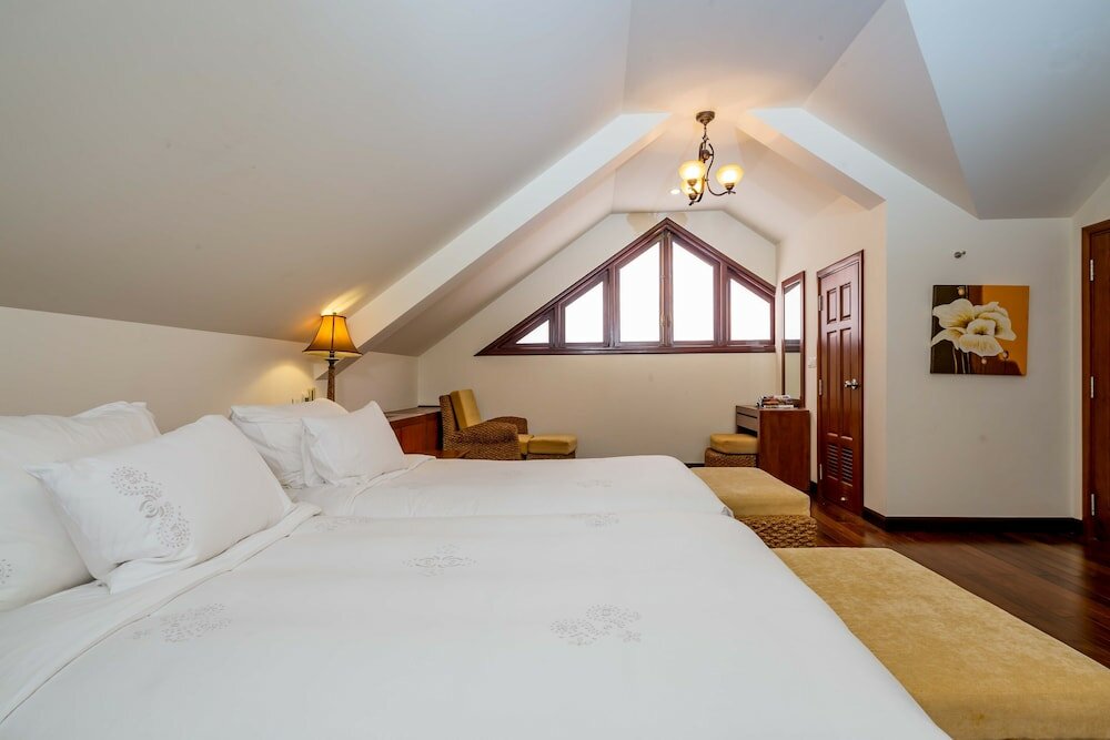 Фото Luxury Danang Beach Pool Villa