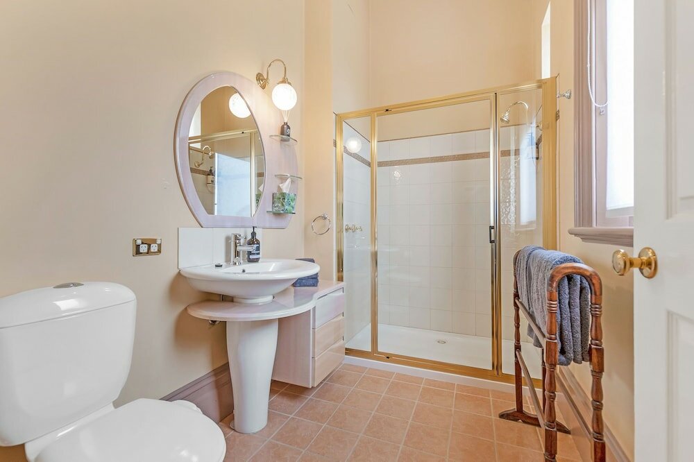 Фото Clocktower Suites