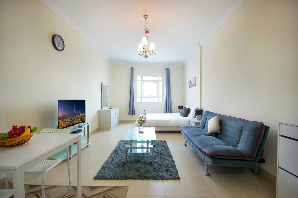 Short-term housing rental Key View - Plaza Residence 1, Dubai, photo
