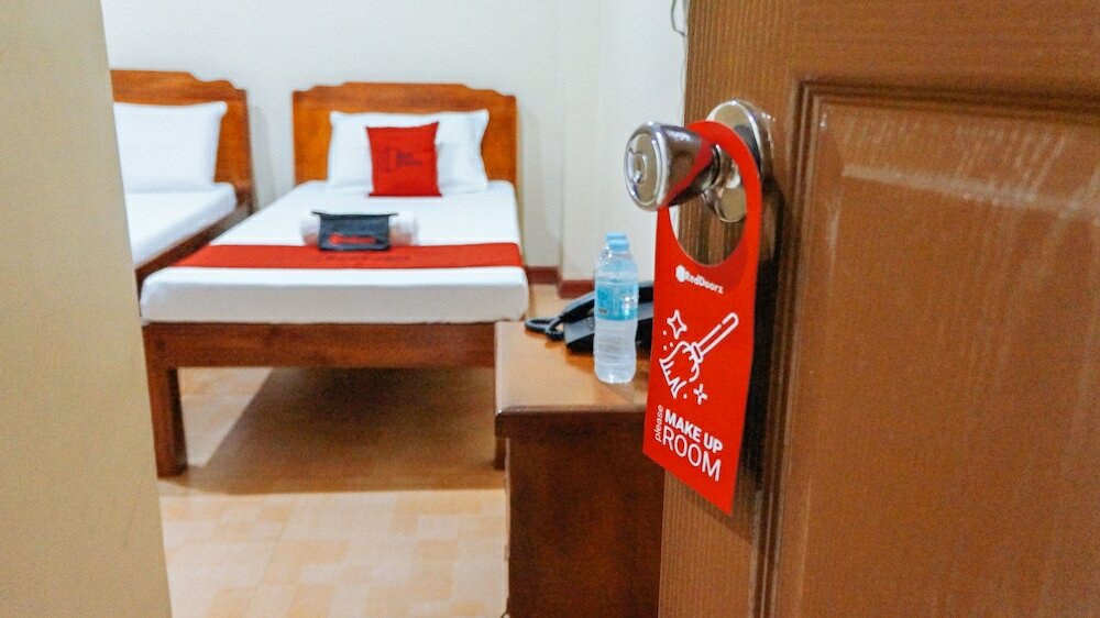 Фото RedDoorz near Talisay District Hospital