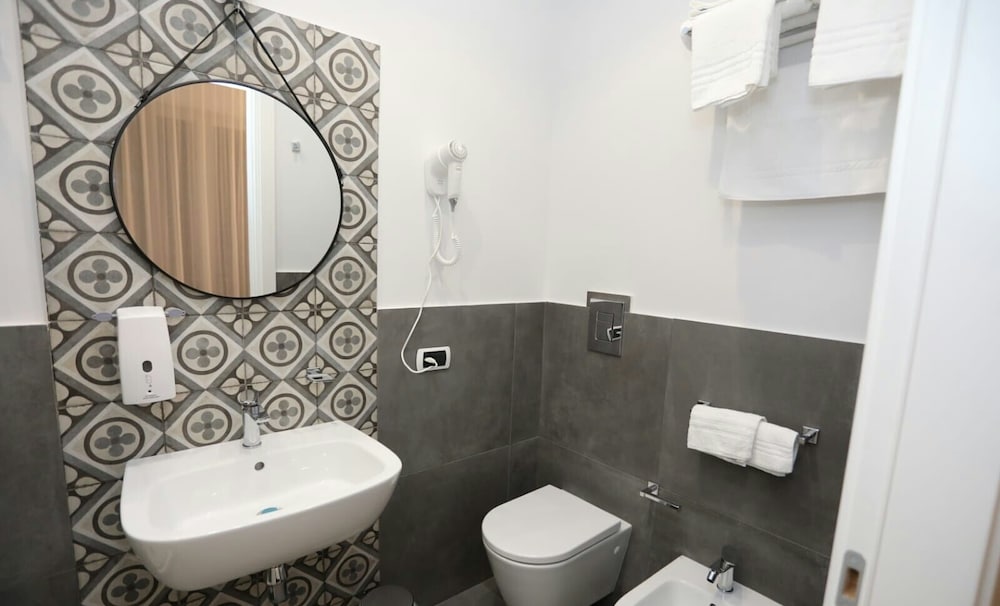 Фото Delia Rooms & Gallery