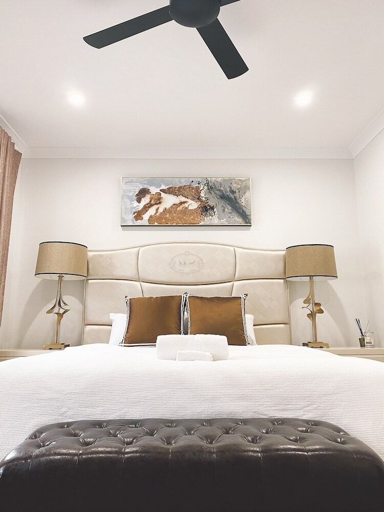 Фото Luxury House Collection Four Beds