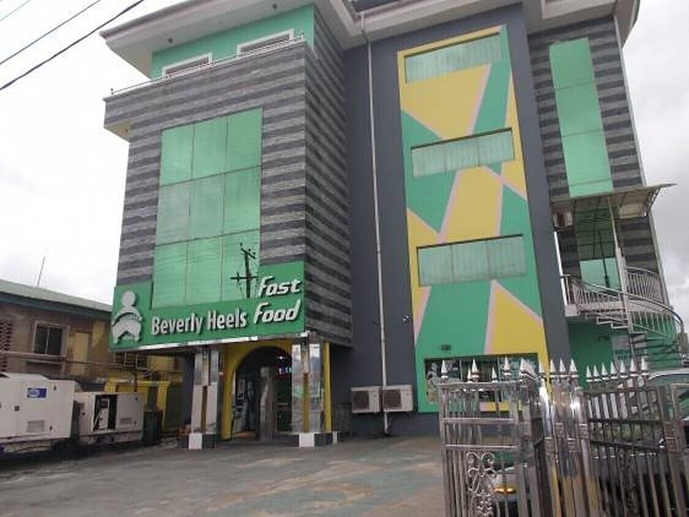 Фото отеля 1