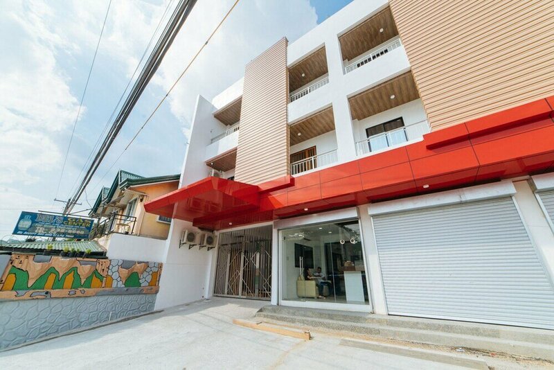 Гостиница RedDoorz Plus @ Jnv Dream Hotel Subic Zambales