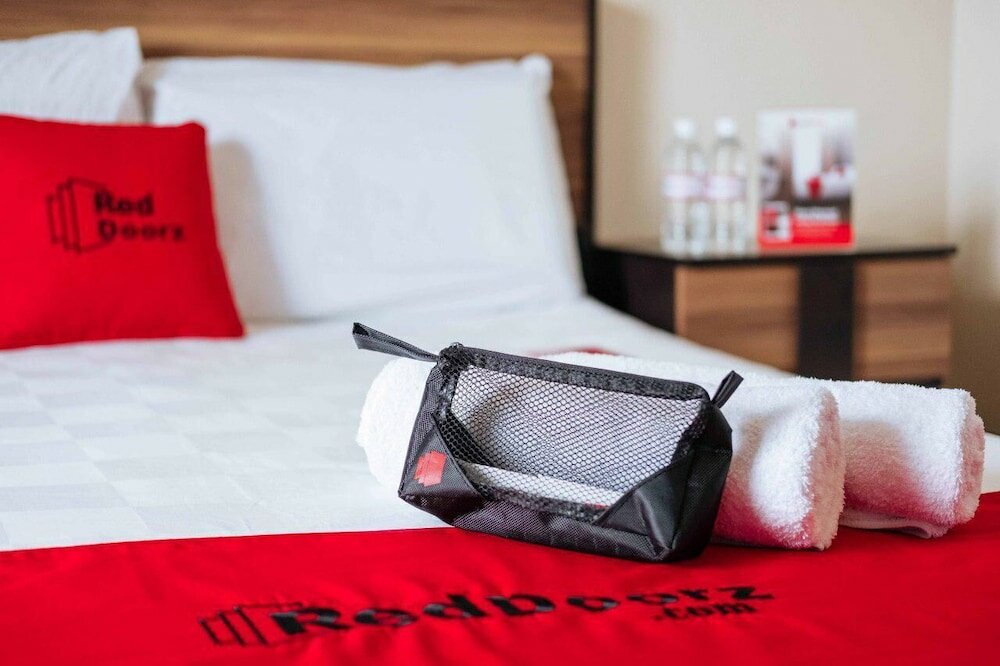 Фото RedDoorz Plus @ Calle Crisologo Vigan