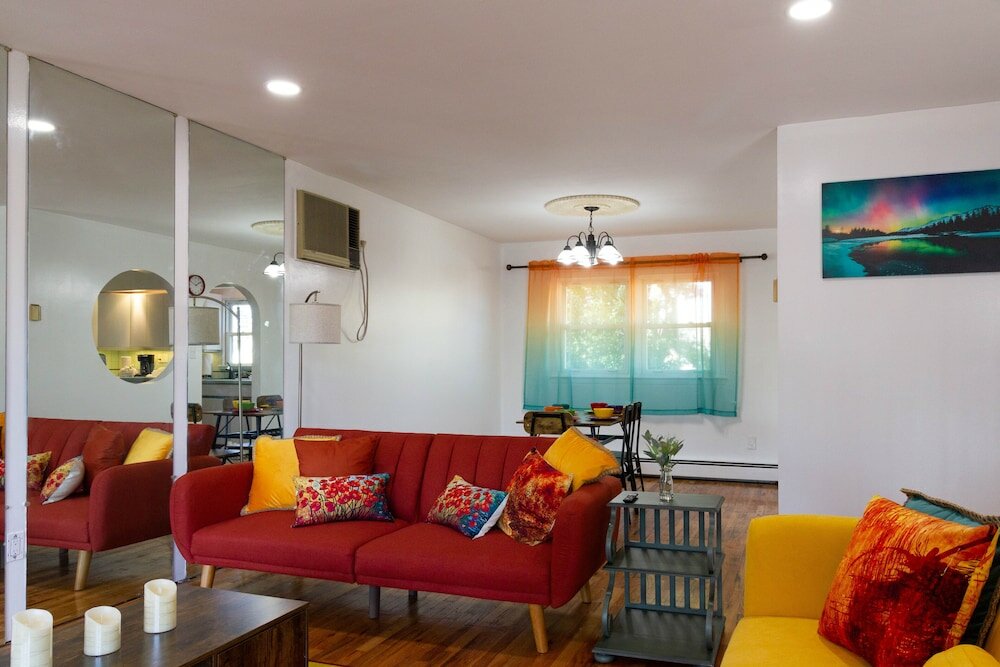 Фото Cheerful & Beautiful 3-Bedroom Ranch