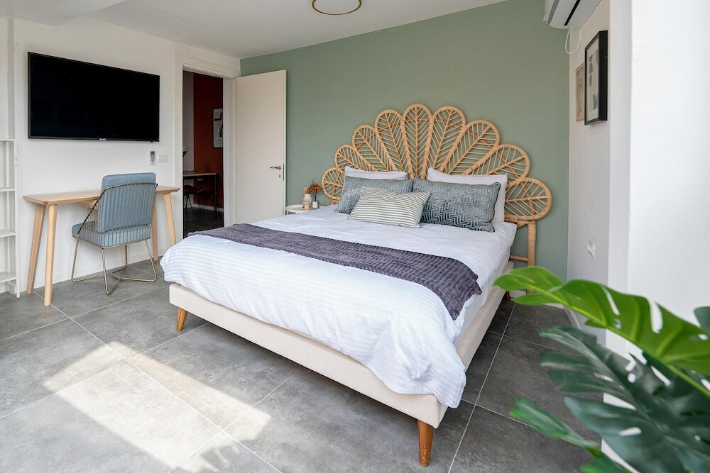 Фото Carmel Beach House by Berry Stays