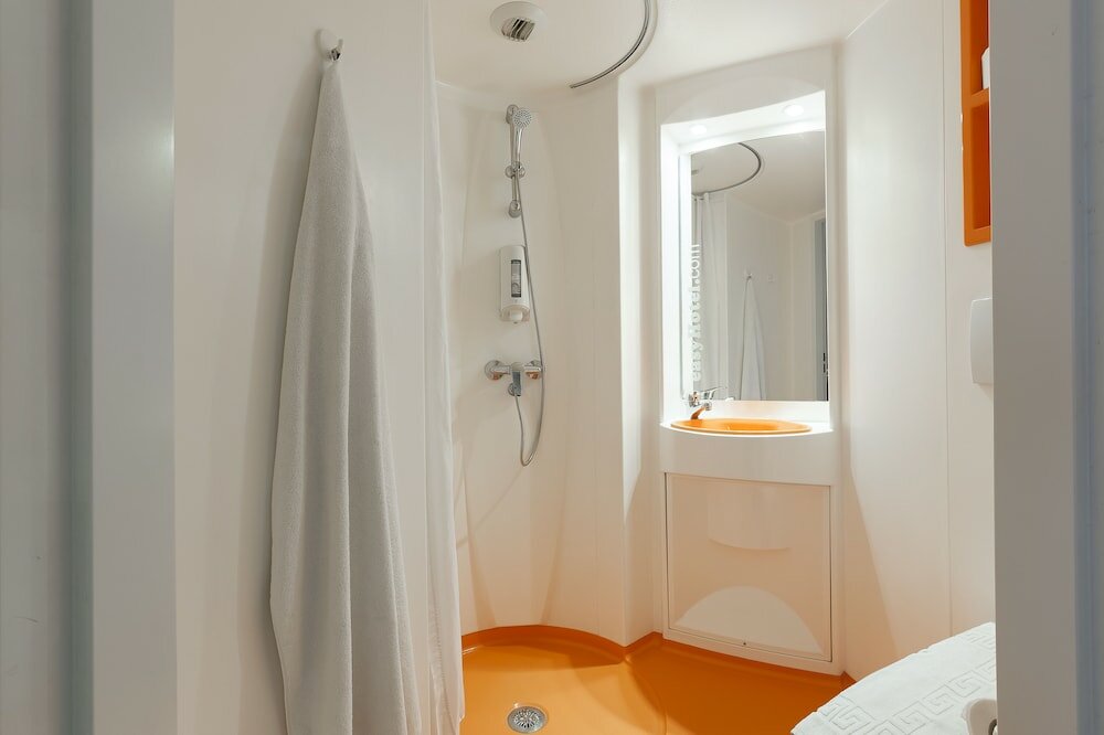 Фото EasyHotel Budapest Oktogon