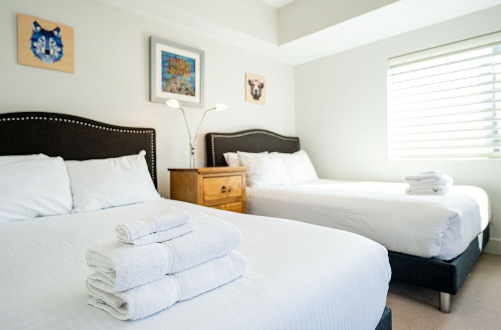 Фото Downunder Mountain Retreat by Revelstoke Vacations