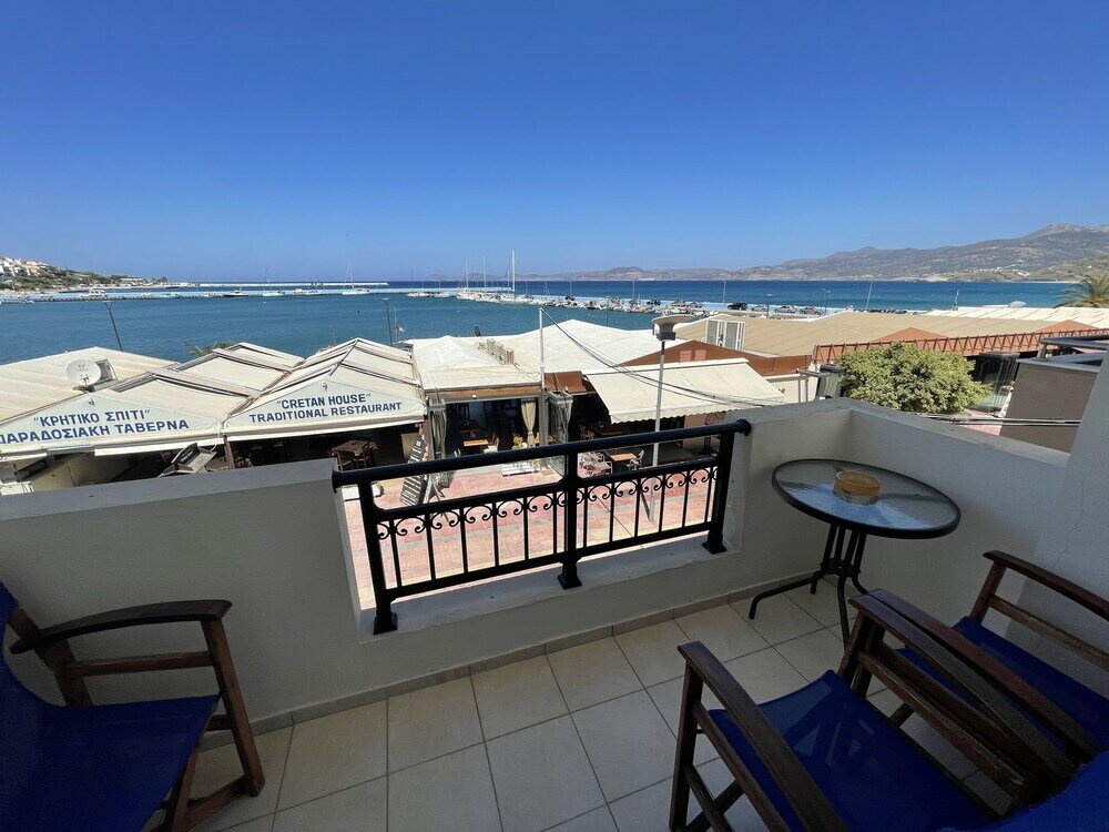 Фото Hotel Flisvos