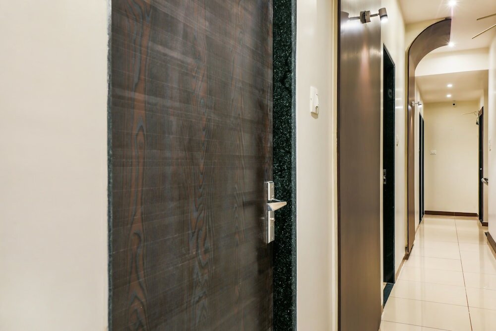 Фото FabHotel Adore Inn