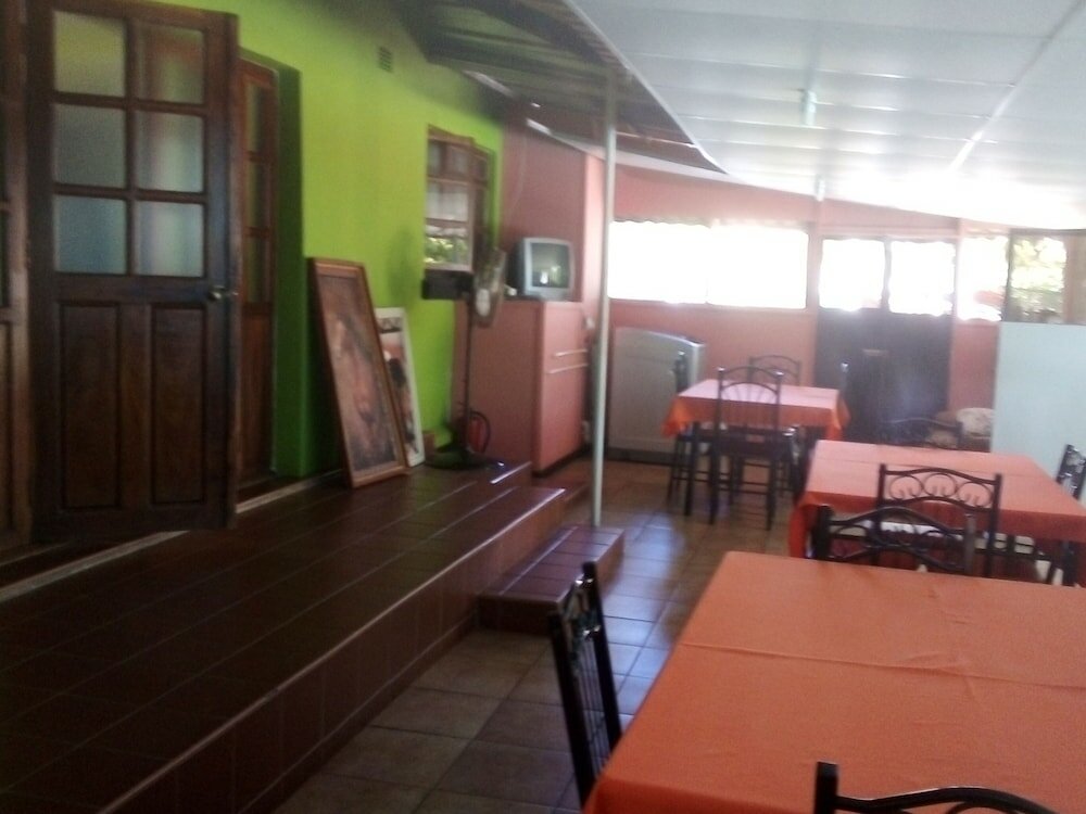 Фото Gloria's Bed and Breakfast