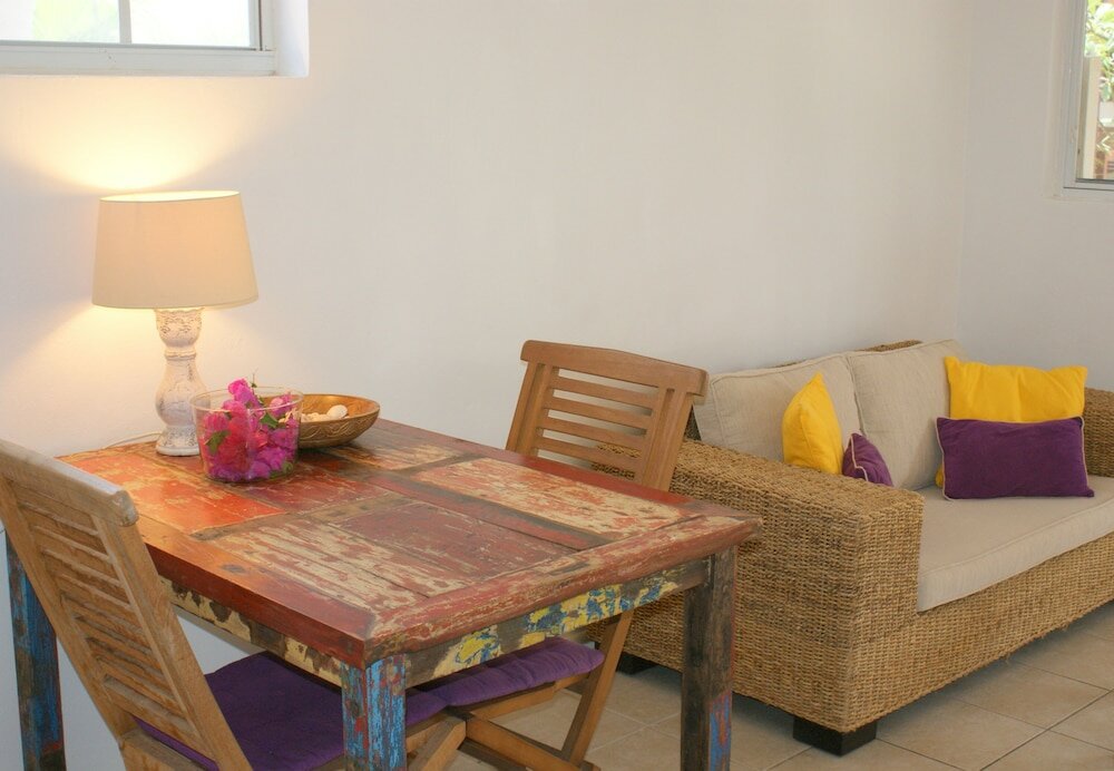 Фото Pauline's Apartments Aruba