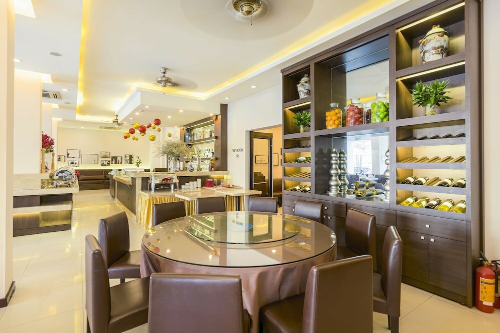 Фото Hong Ha Hotel