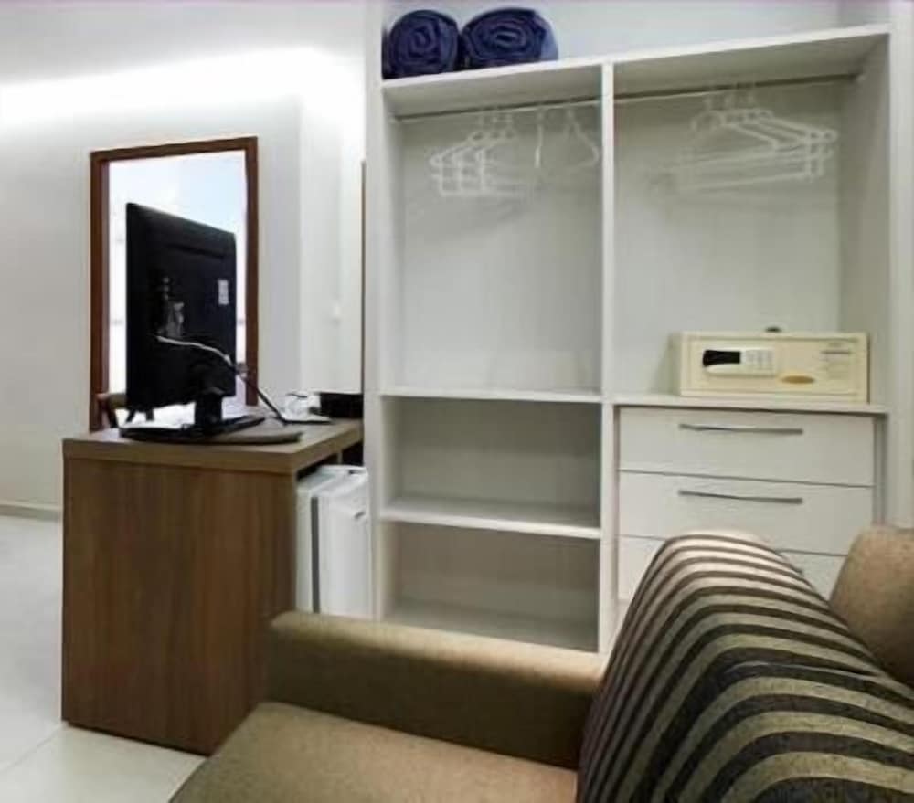 Фото Lirio D'Agua Hotel