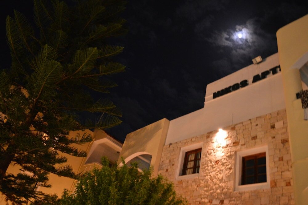 Фото Nikos Apartments