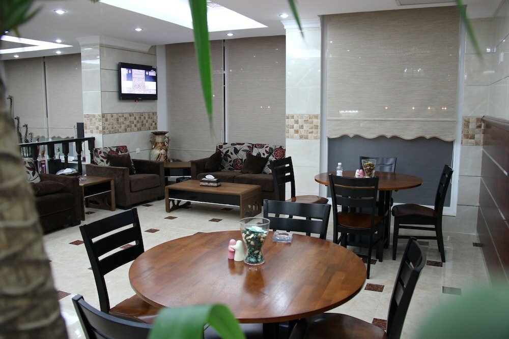 Фото Al Muhanna Plaza Hotel