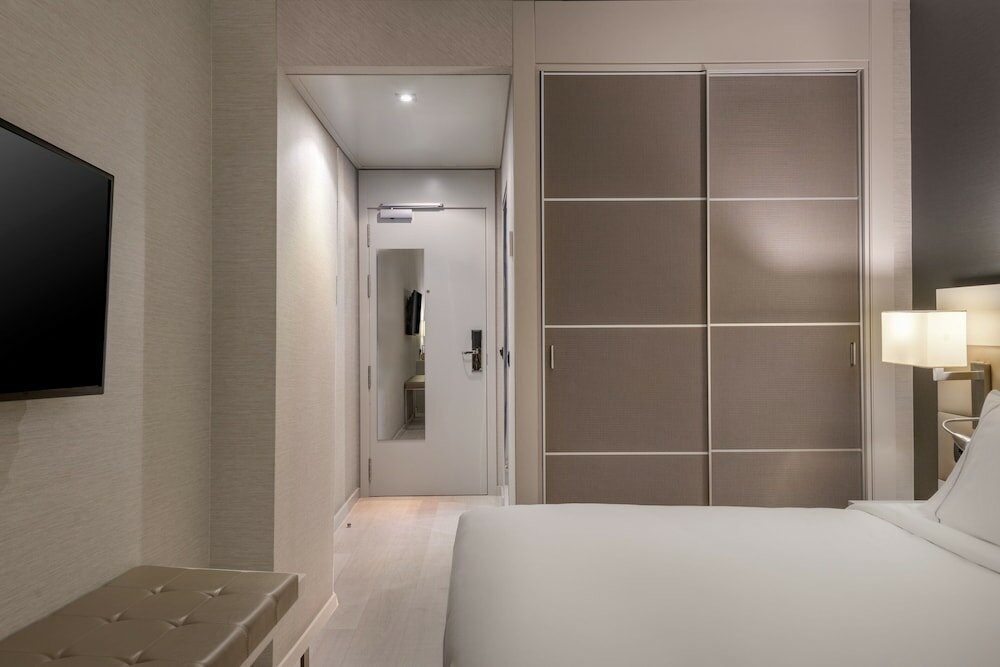 Фото AC Hotel Colon Valencia