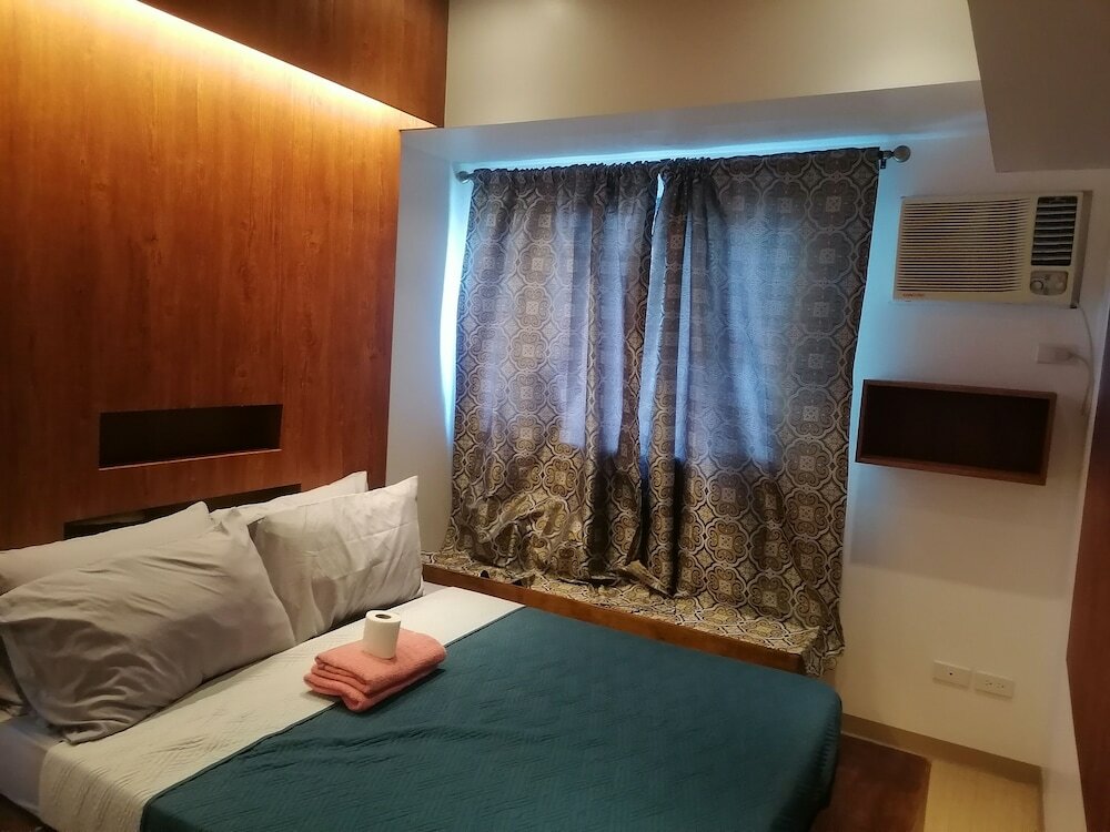 Фото Roxas Blvd Ermita Studio Us Embassy Mla