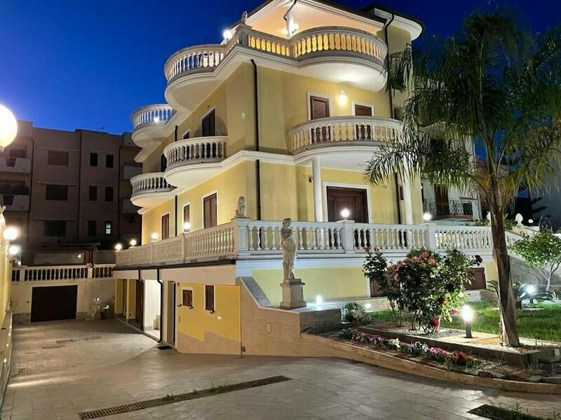 Гостиница Nicole House
