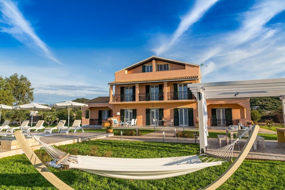 Фото Eleni Luxury Villa by White Dream Villas