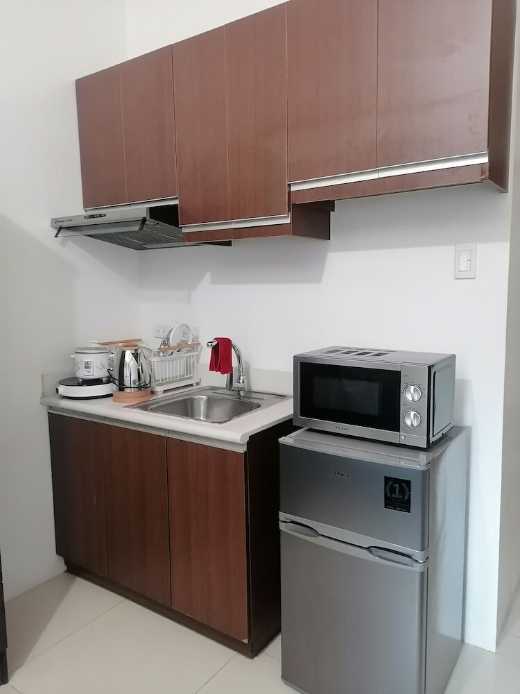 Фото Roxas Blvd Ermita Studio Us Embassy Mla