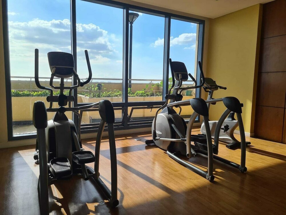 Фото Roxas Blvd Ermita Studio Us Embassy Mla