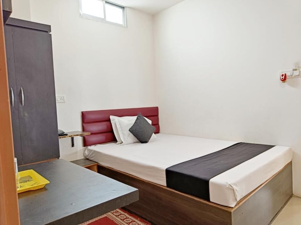 Фото Hotel Executive Inn