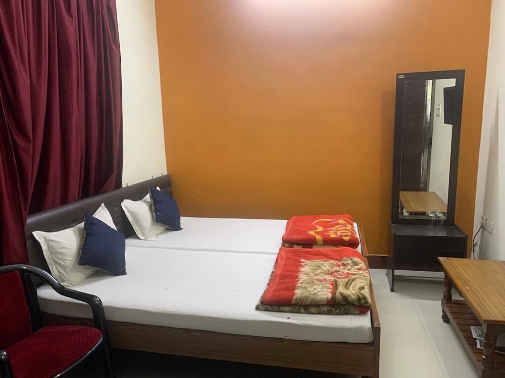 Фото Narendra Guest House