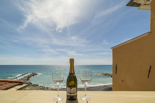 Апартаменты Terrazza cielo e mare в Империи