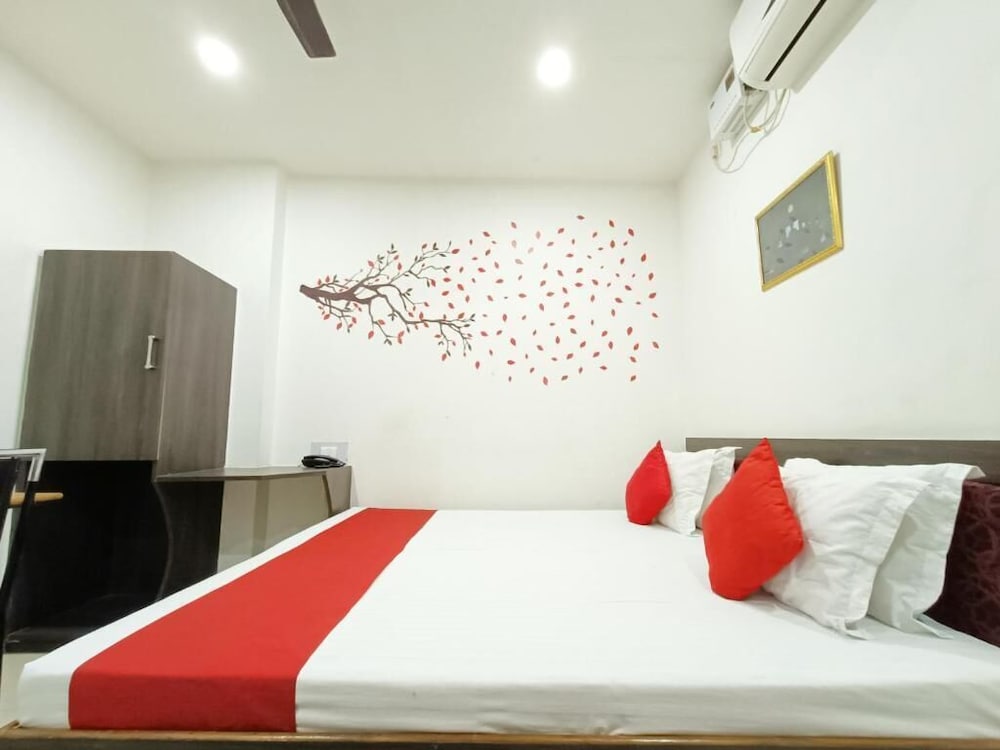 Фото Hotel Executive Inn