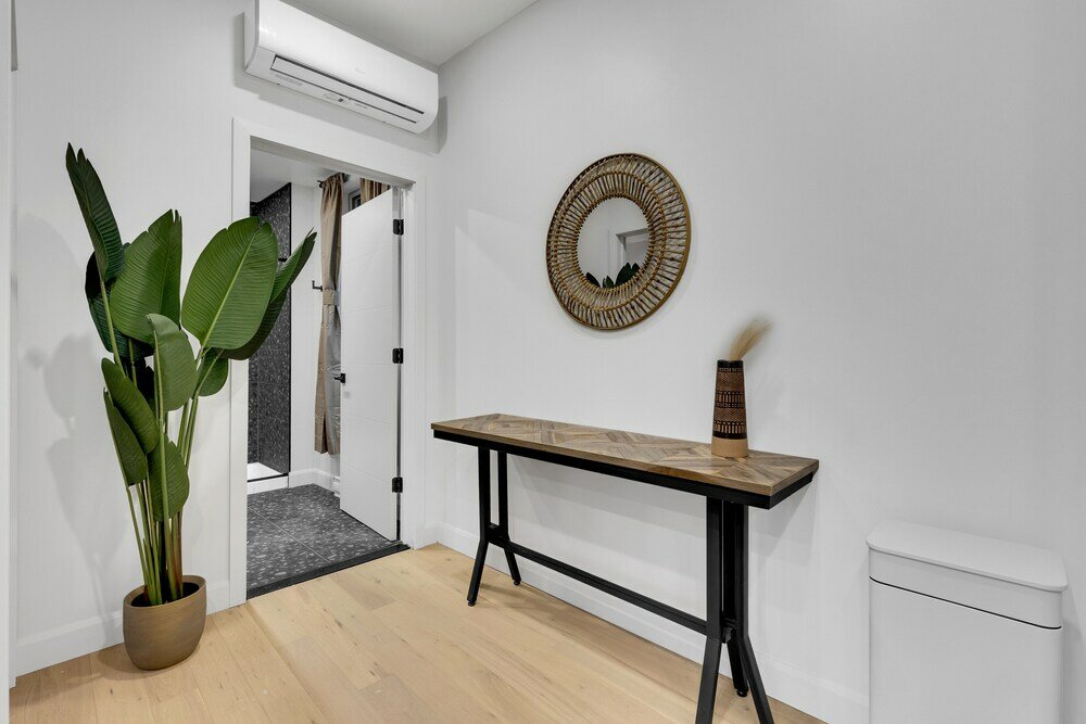 Фото Deluxe Suites Downtown Montreal