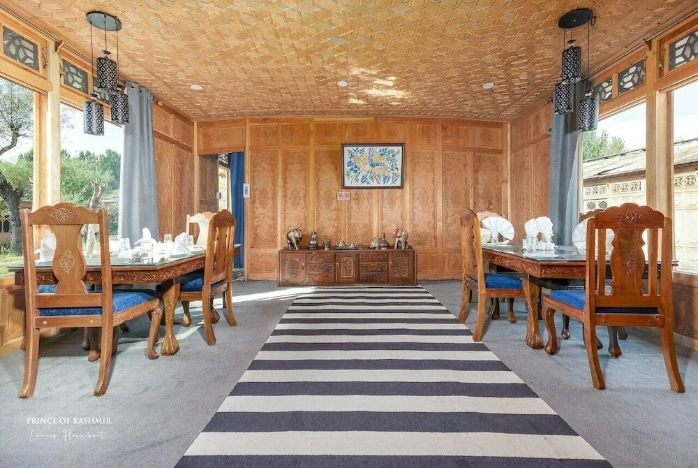 Фото Prince of Kashmir Luxury Houseboat