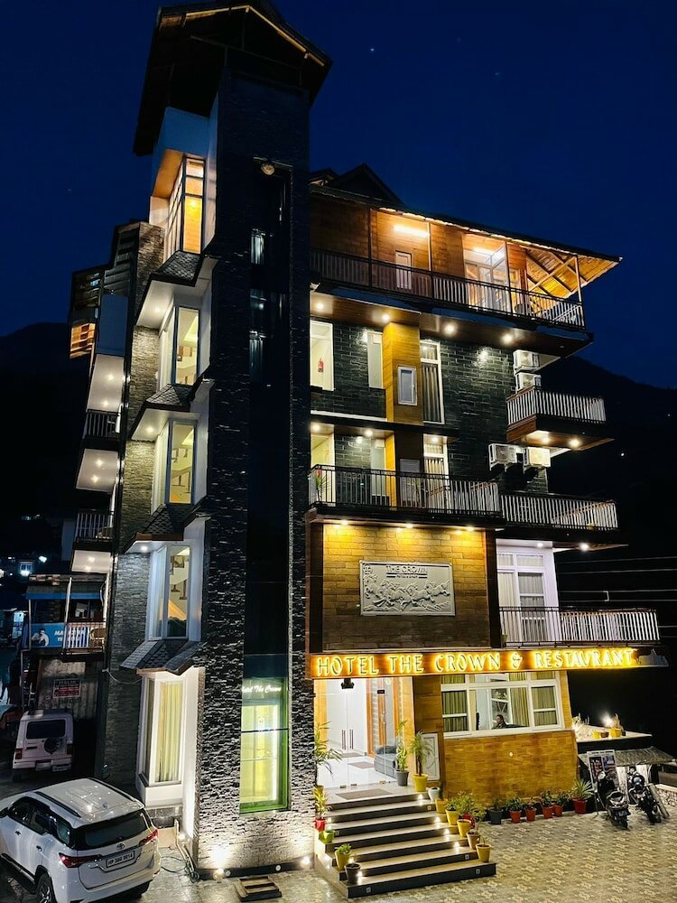 Фото Hotel The Crown