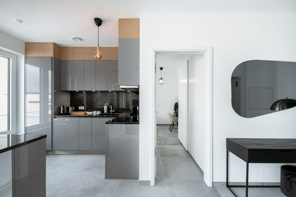 Фото Inviting Apt w Balc & Prkg in Cessange