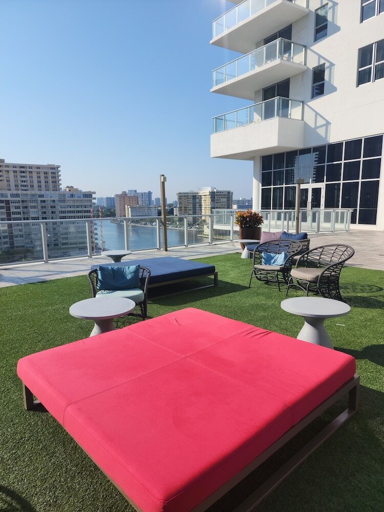 Фото Hh Exclusive Condos by Cielo Stays