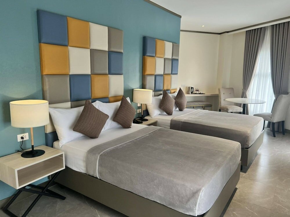 Фото Yes Hotel Imus Cavite