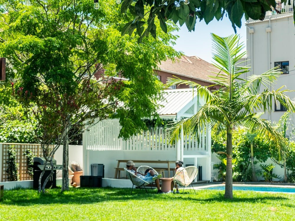 Фото Neighbourgood Hill