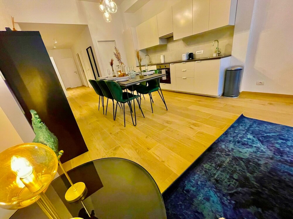 Фото One Lux Stay near Fashion District