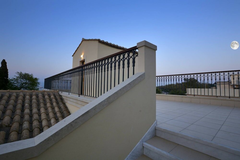 Фото Luxury Bay View by Corfuescapes