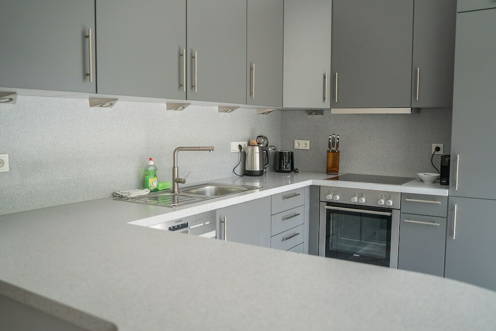 Фото Exquisite 3br Penthouse w Balc TV & Prkg